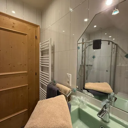 Le Val Frühstückspension 3*