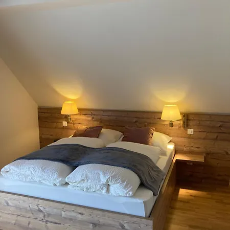 Le Val Bed & Breakfast