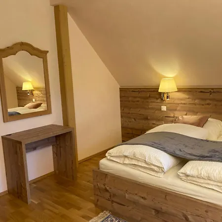 Frühstückspension Le Val 3*