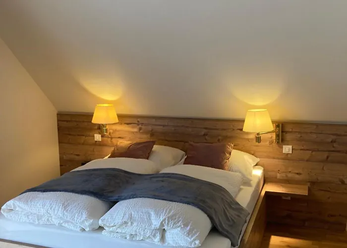 Le Val Bed & Breakfast