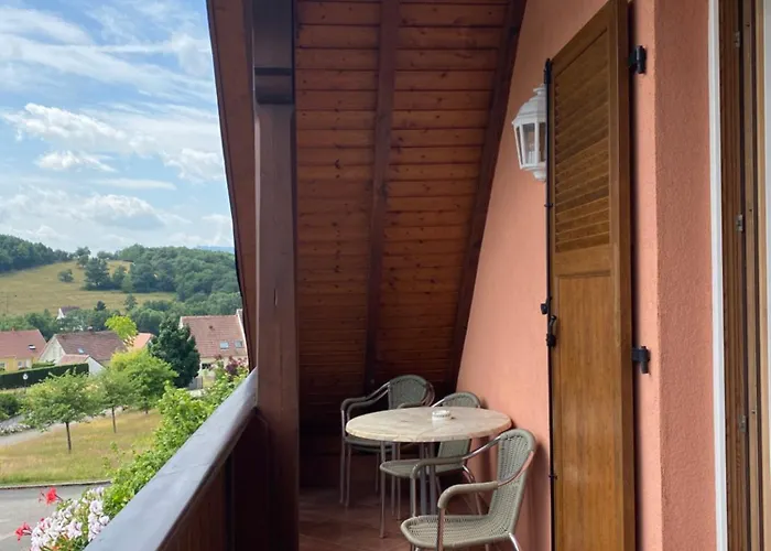 Le Val Bed & Breakfast